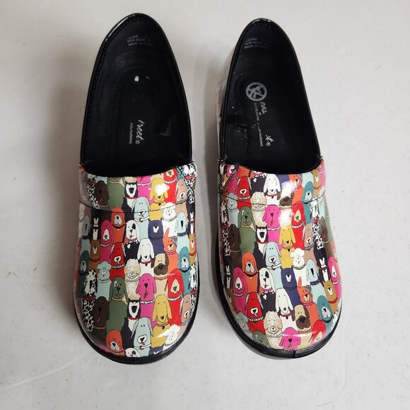 Easy Works by Easy Street Laurie Women's Size 10W Dog Print Slip-On Clogs - Picture 1 of 9